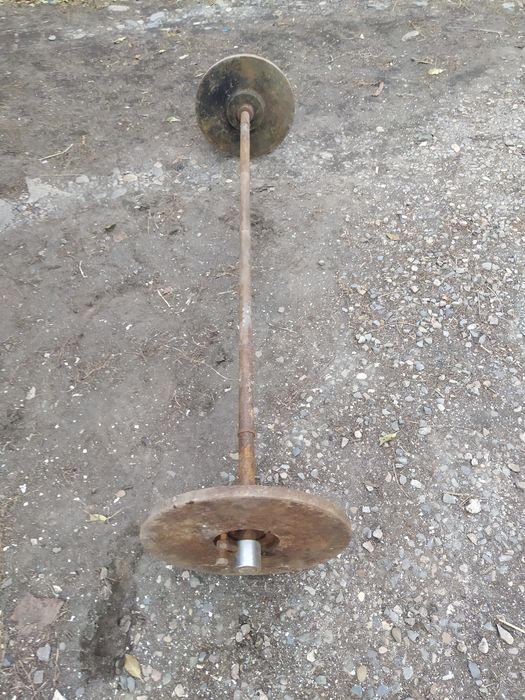 Продам штангу лежит без дела