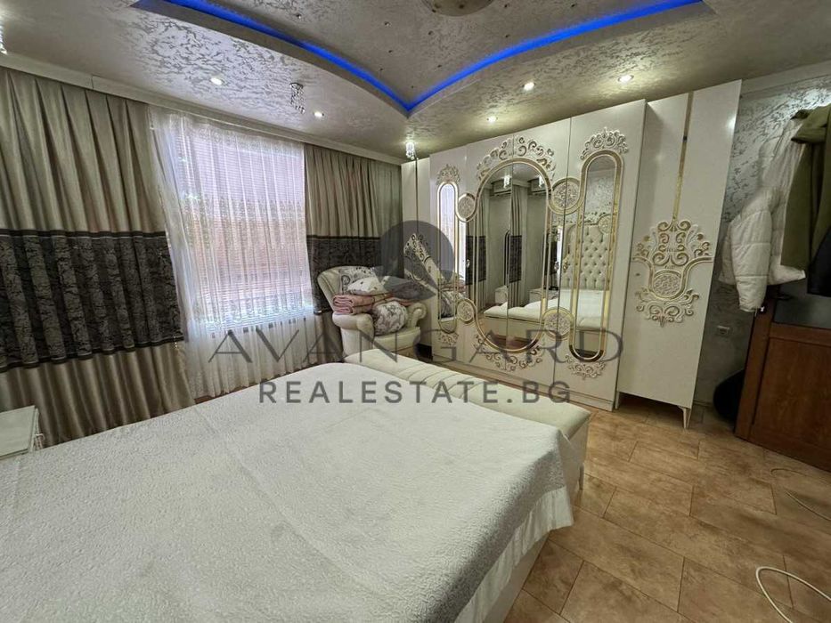 Продава се Двустаен апартамент в Пловдив, Изгрев - 64 кв.м за 1602 €/кв.м - Снимка #3