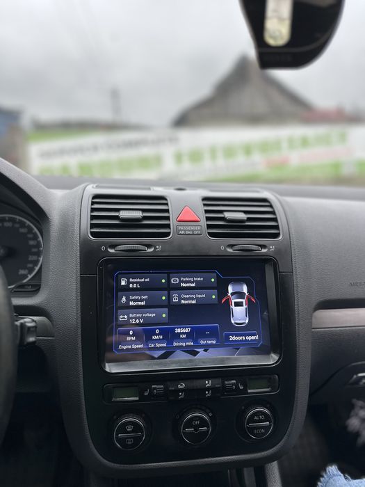 Vând gold 5,an 2005!