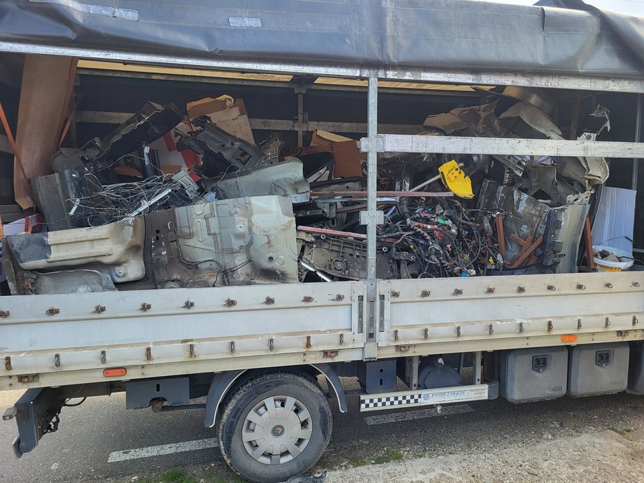Transport marfă 3.5 t Bacău  și toată tara 24/7