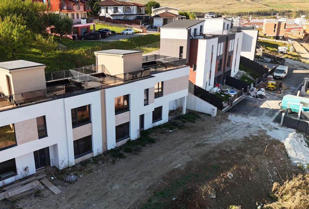 Duplex modern cu terasă și curte – Florești, zona Cetatii