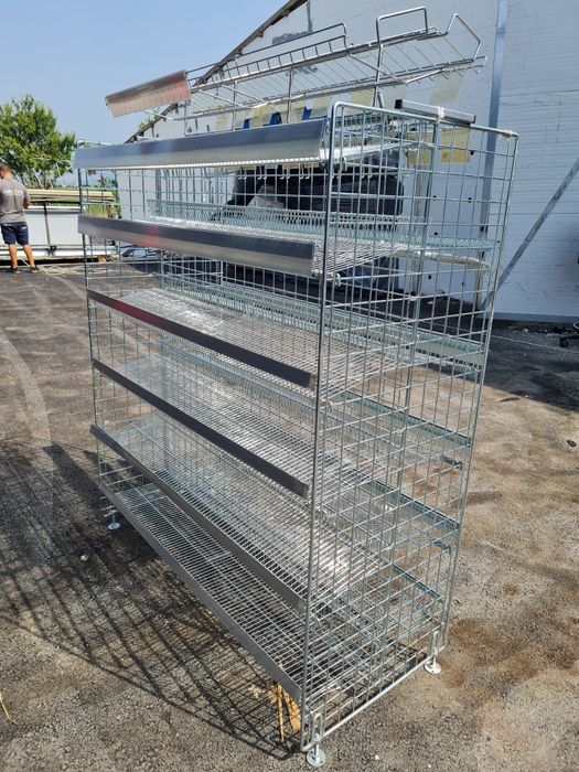 Промо стелаж за пред касова зона