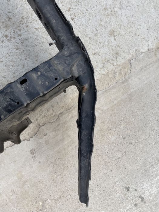 Armatura bara fata Gle A167