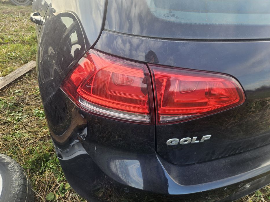 Tripla stanga de pe haion Vw Golf 7 hatchback an 2015