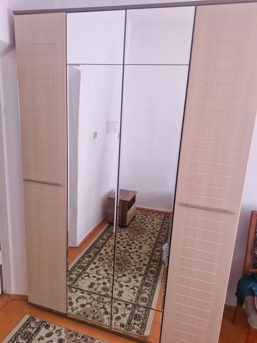 Продам спальный гарнитур.