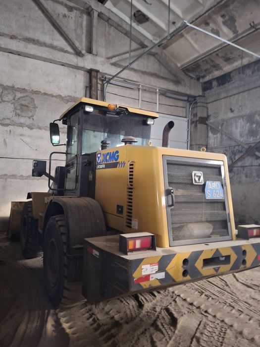 Продам фронтальный погрузчик LW300 FN