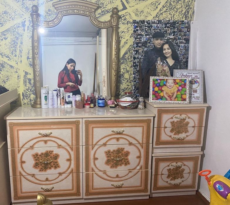 Спальный гарнитур