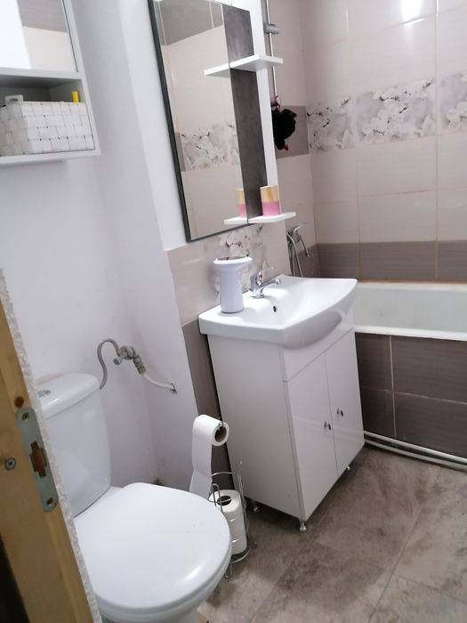 Vand apartament 3 camere