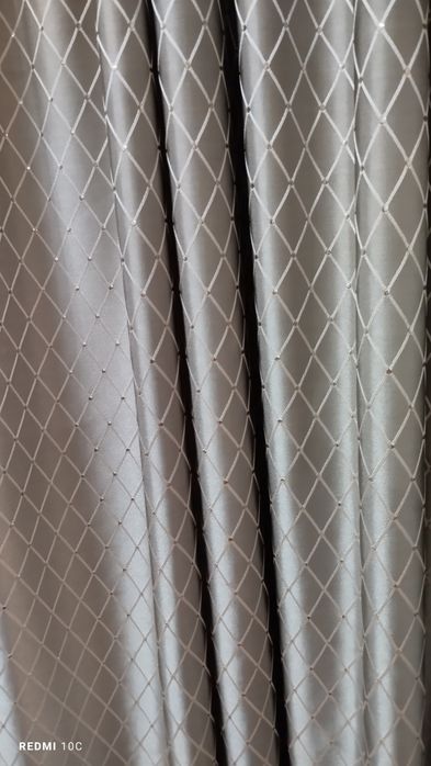 Продам шторы для гостиной