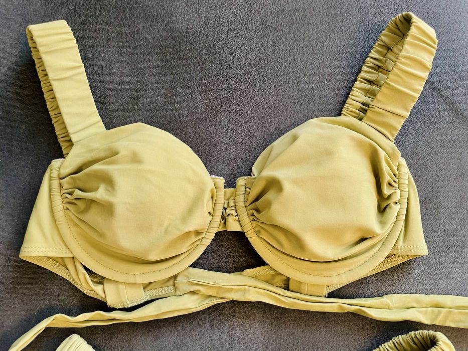 Страхотен бански