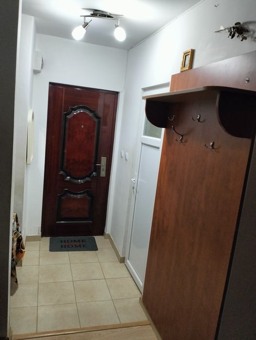 Închiriez garsonieră