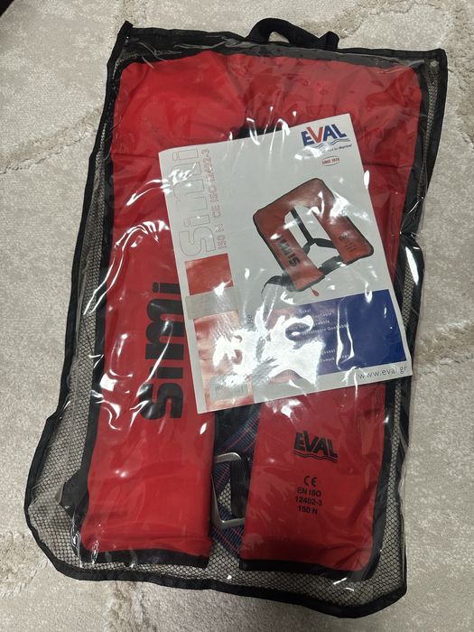 2 бр. нови спасителни жилетки EVAL SIMI 150N