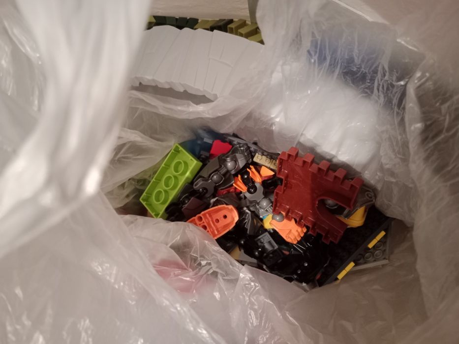 Продаю детские игрушки для мальчика