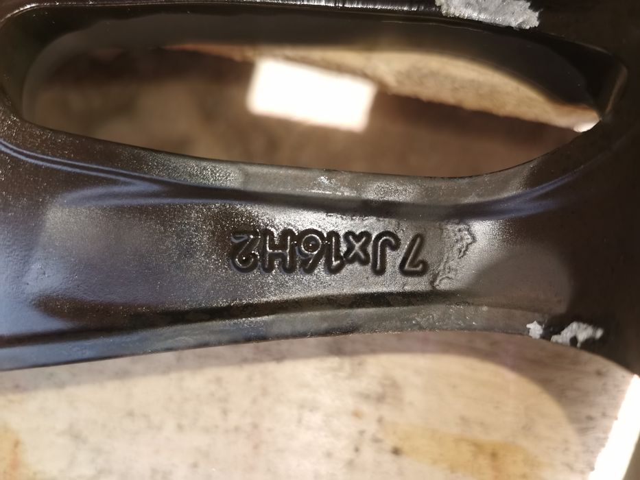 Vând jante aliaj R16 x110 Alutec