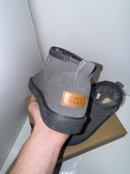 vand ghete UGG mini