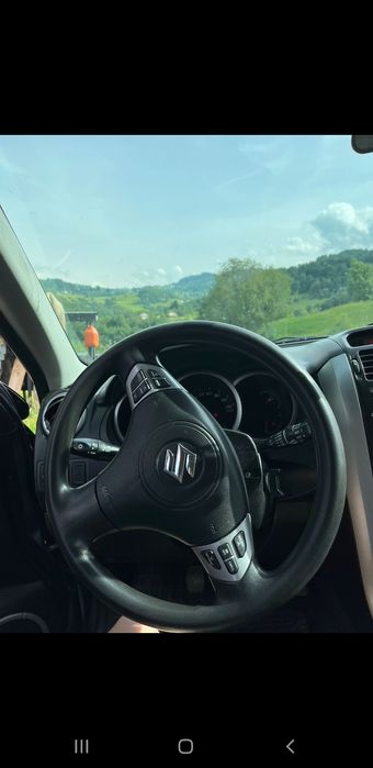 Vand sau schimb suzuki grand vitara -4x4 la buton- diesel  -3000 euro