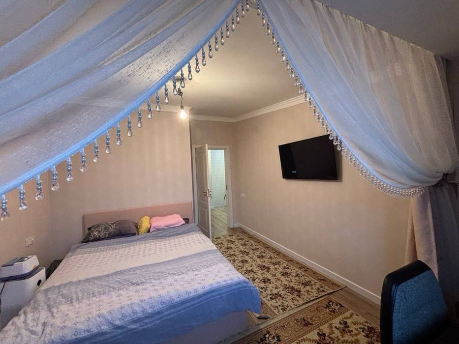 Продается 4-комнатный дюплекс, улица Паркентская, п-к Циолковского