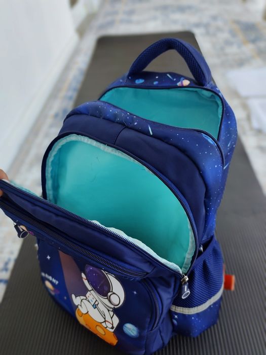 Продается рюкзак школьный