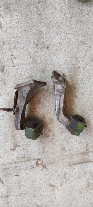 Продам крепление двигателя Е36 М50