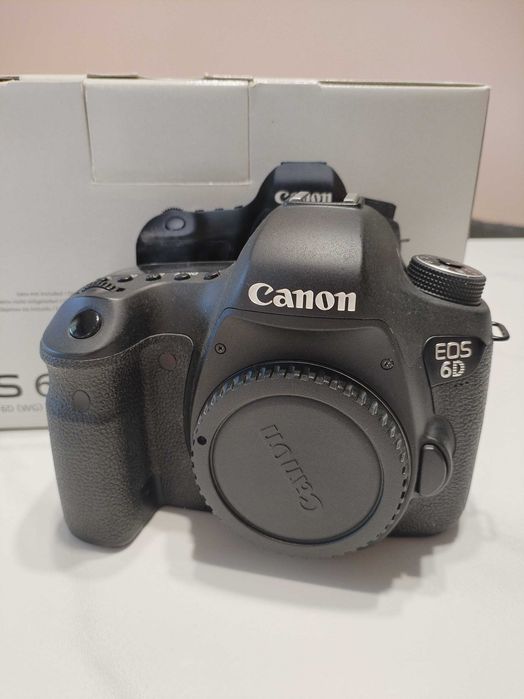 Canon EOS 6D + Canon 50mm f/1.8 + доп. батерия