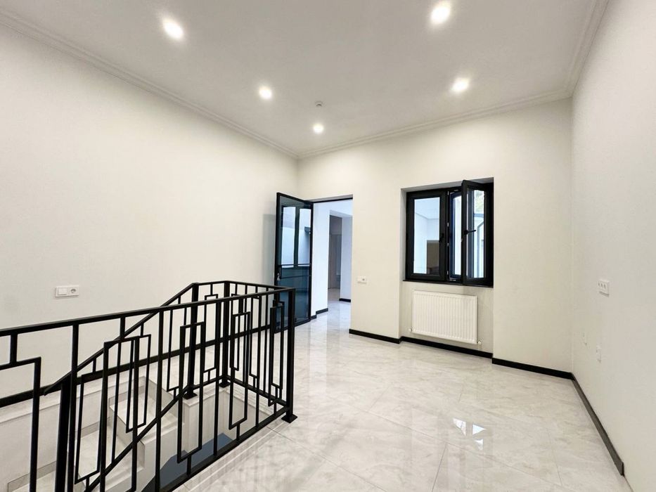 Буз базар | ул.Сайрам - Продается нежилое помещение/Здание 600м2