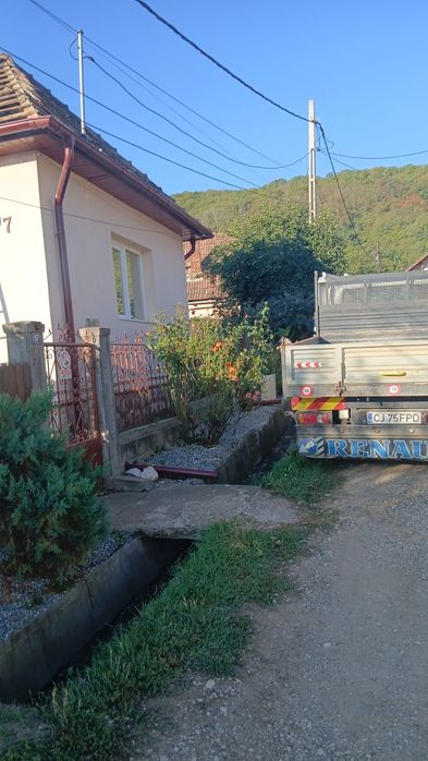 Transport marfa nisip .piatra .balast .moloz.