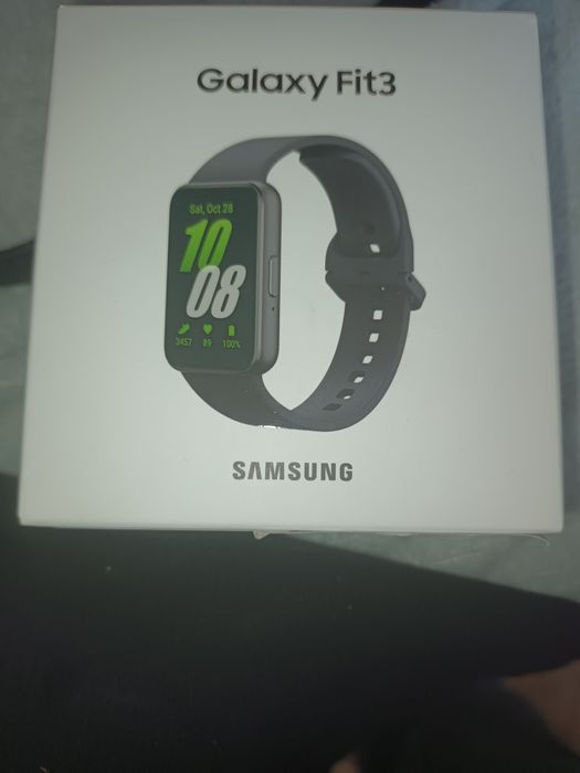 Продавам смарт гривна.