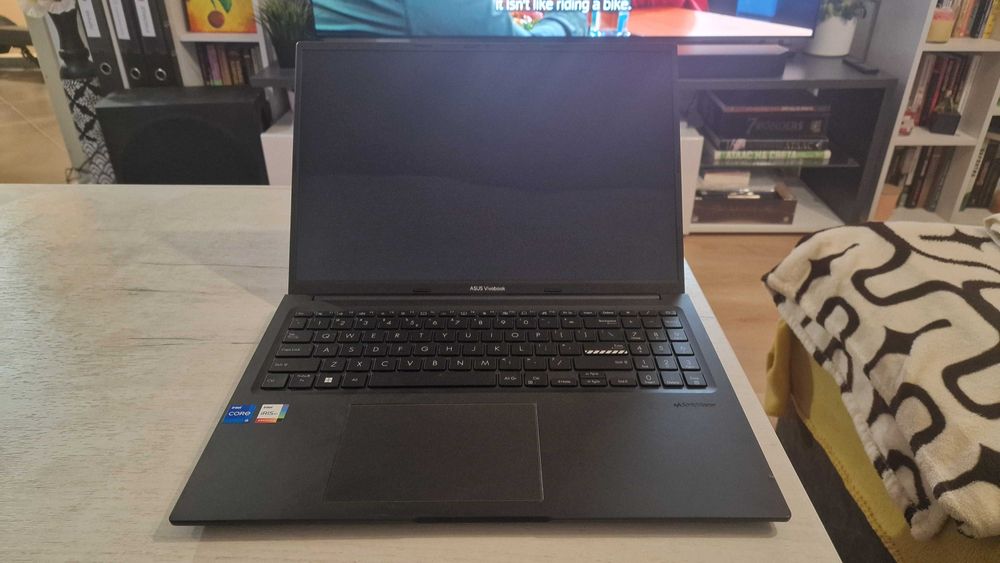 Лаптоп Asus Vivobook 16 инча OLED 3.2k (3200 x 2000), 120 Hz. X1605ZA