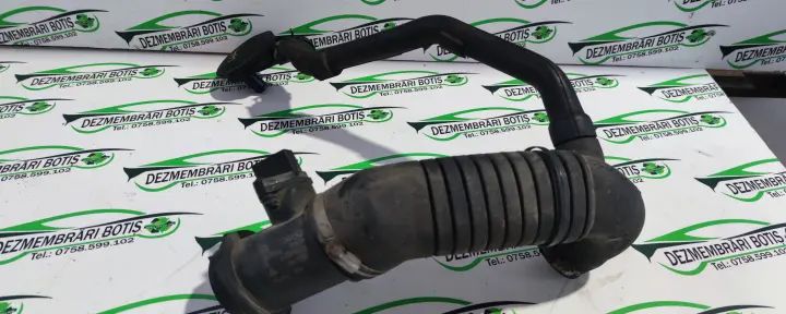 Tubulatura admisie 028 129 101 D Volkswagen VW Passat 2000