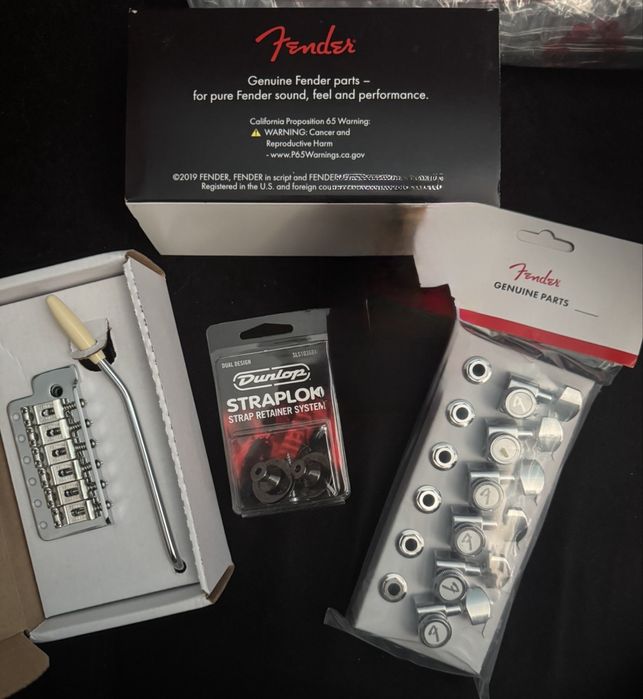 Китара с Куфар-Fender Yngwie Malmsteen Strat Copy Model