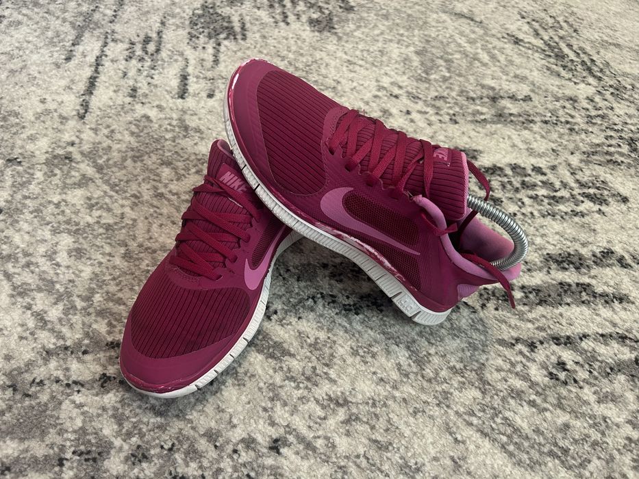 Nike nr 39 int 24,5 cm pret 40 lei
