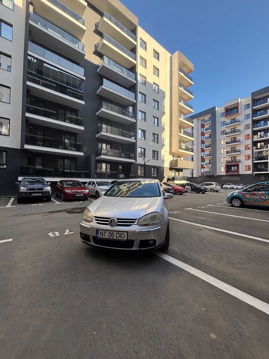 Vând Volkswagen Golf 5, an 2008, motor 1.9 TDI, distribuție schimbată