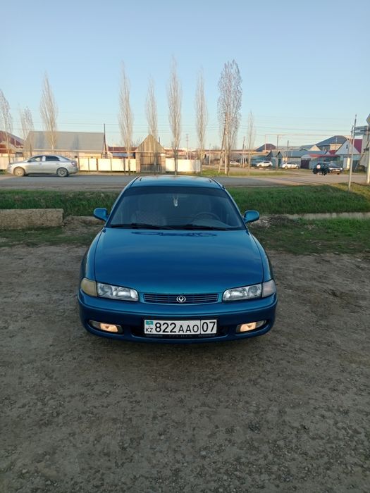 Автомобиль Мазда