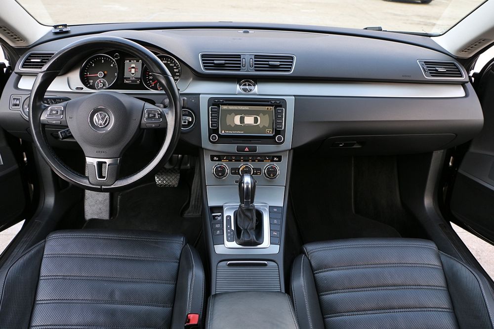 Vând volkswagen Passat CC