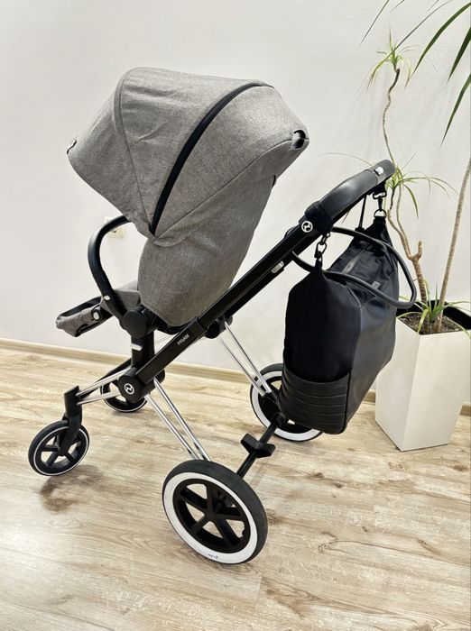 Бебешка количка Cybex Priam -шаси + седалка ТОП сьстояние