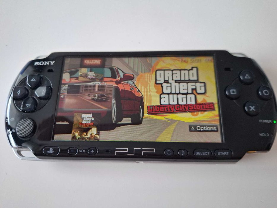 Sony PSP 3000 Playstation Portable - качени много игри