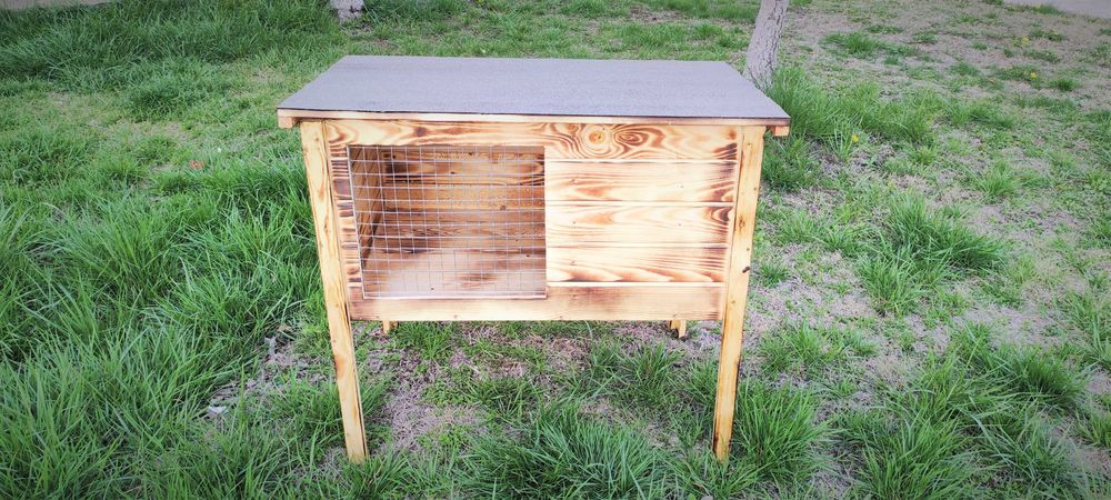 Зайчарник, Дървена клетка за заек, Къща за заек от дърво