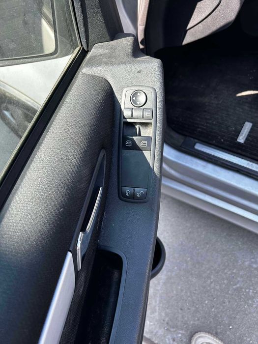 Mercedes B -Class на части или цяла