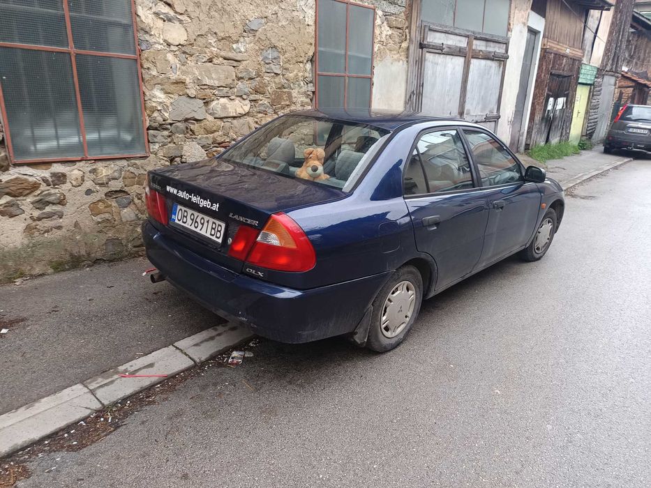 Продавам Mitsubishi Lanser 1.3