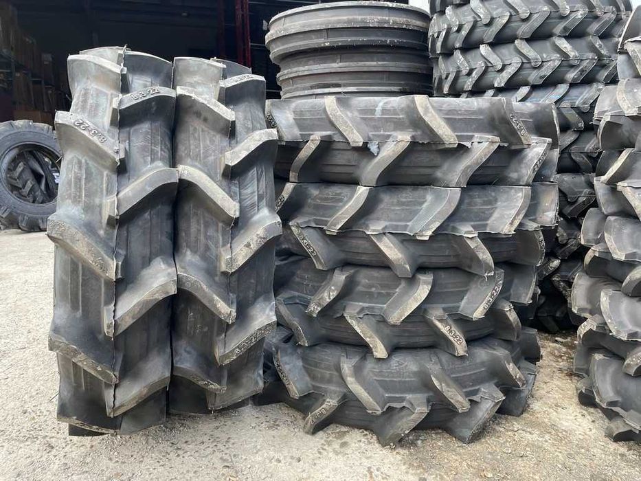 Anvelope noi 8.3-22 pentru tractor japonez KUBOTA cu camera
