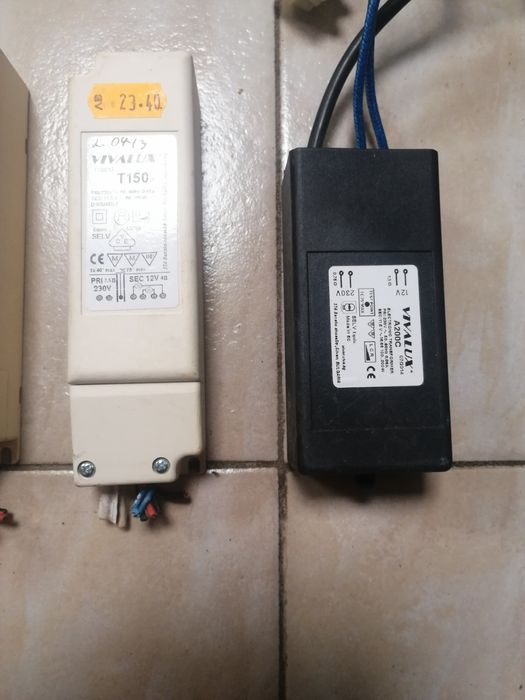 Адаптер на 12 волта