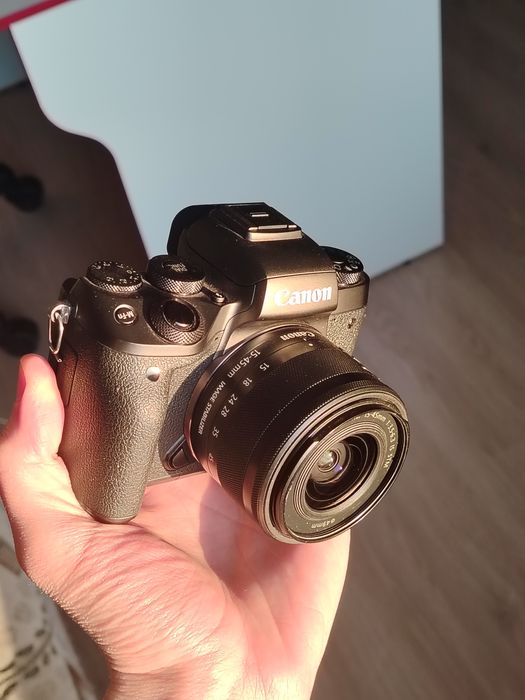 Камера Canon eos m5