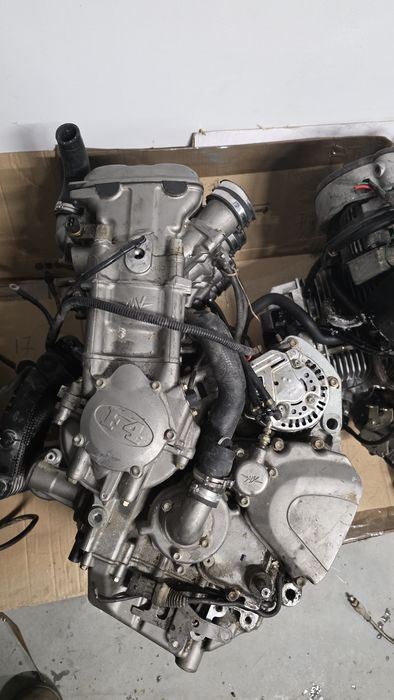 Motor complet propulsor  MV Agusta F4  2004