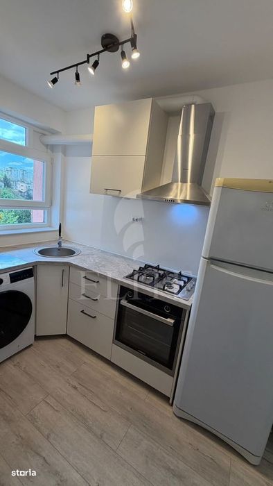 Apartament 2 camere în zona SALA POLIVALENTA