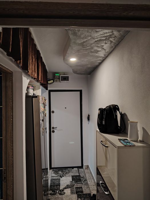 Vind apartament 2 camere gavana 2 etajul 4