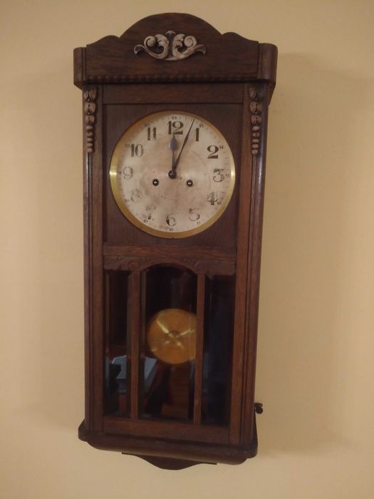 pendula perete  din 1927  Gustav Becker