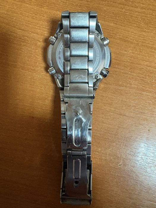 Ceas Casio Edifice EQW-M1100 – Tough Solar, Radio-Controlled, Stare Bună