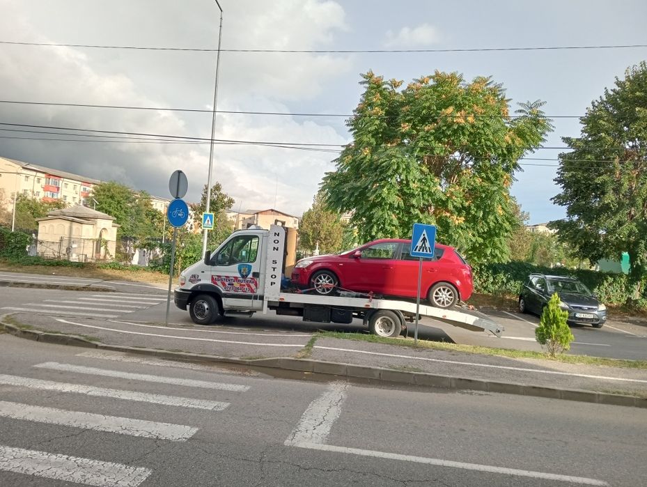 Autoplatforma Renault mascott 6.5 tone ba14