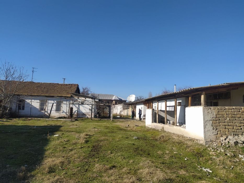 Ховли сотилади. Урта Чирчикда