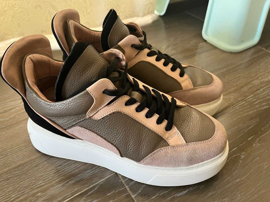 Дамски кецове на платформа от марката Bianki отлично състояние Бианки